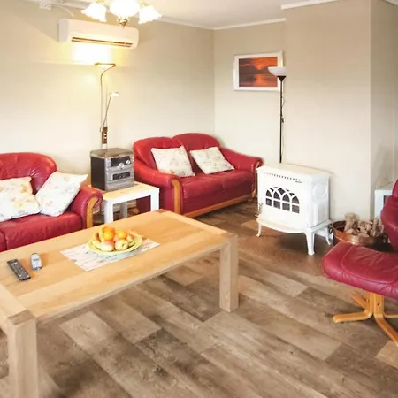 Gorgeous Home In Hatlestrand With House Sea View Hatlestrand