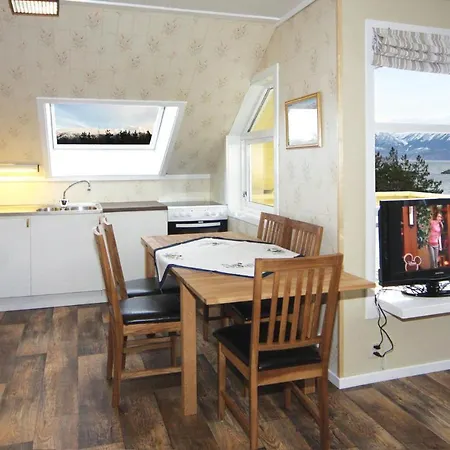 Gorgeous Home In Hatlestrand With House Sea View Holiday home *