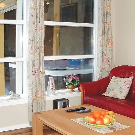 Gorgeous Home In Hatlestrand With House Sea View
